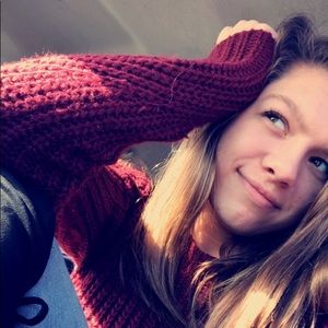 Meet your Posher, Haley reese